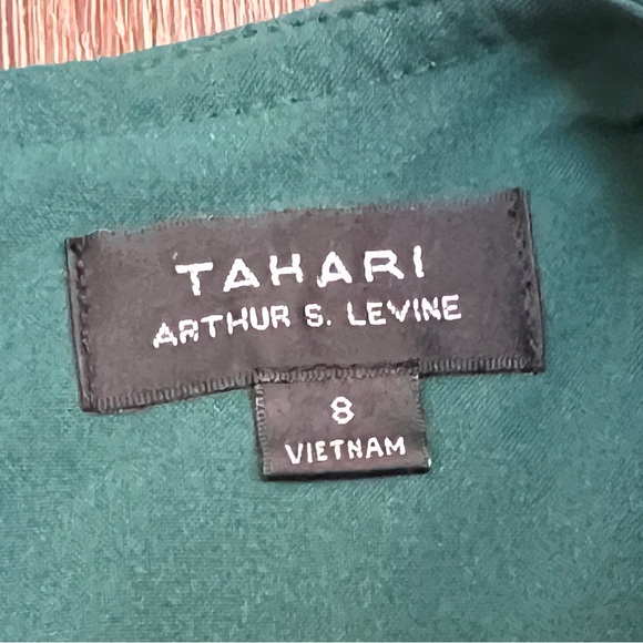 Tahari Arthur S. Levine Emerald Green Gold Zip Sheath Dress | Size 8 - Picture 7 of 8